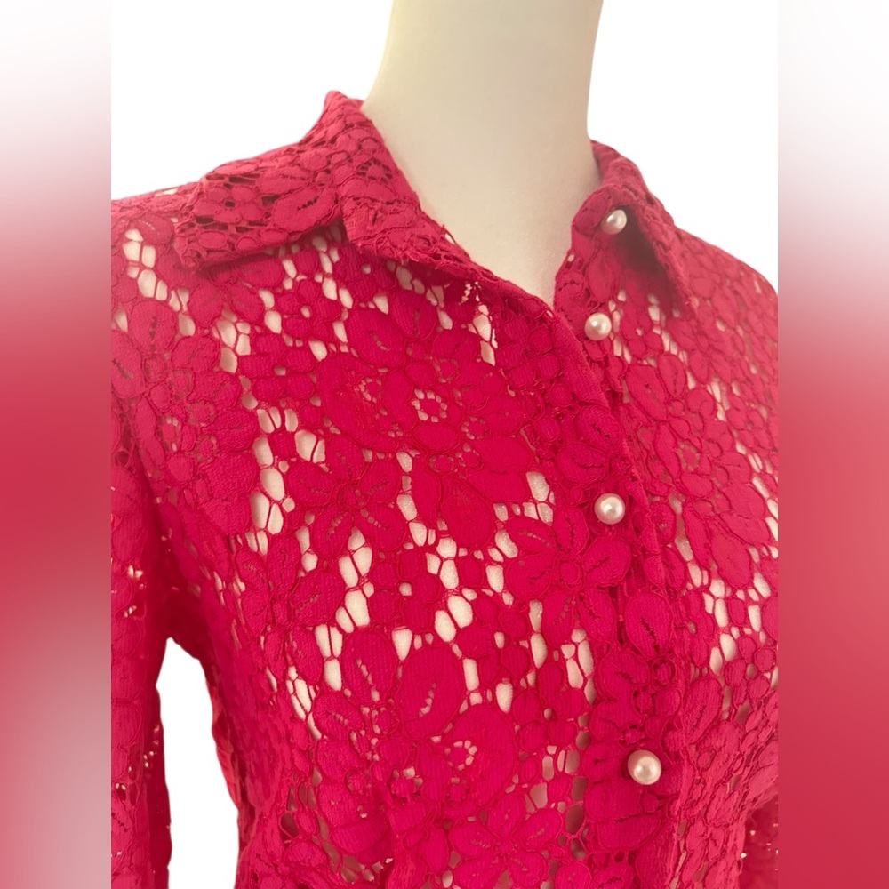 Zara romantic Barbiecore pink fushia lace button-front shirt with pearl buttons - Picture 5 of 8